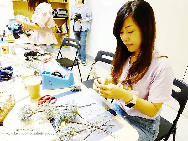 台北乾燥花束包裝教學-喜歡生活乾燥花店,新娘捧花/永生花包裝課程推薦!在充滿花藝氛圍裡彷彿置身在森林般的浪漫~令人如痴如醉的乾燥花店! @兔貝比的菲比尋嚐 台北乾燥花束包裝教學-喜歡生活乾燥花店,新娘捧花/永生花包裝課程推薦!在充滿花藝氛圍裡彷彿置身在森林般的浪漫~令人如痴如醉的乾燥花店! @兔貝比的菲比尋嚐