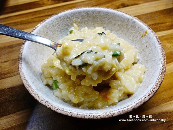 【台北松山火鍋推薦】極蜆鍋物涮涮鍋 上百顆的蛤蠣先蒸再煮滴出純天然ㄟ蜆精 再用精華湯汁煮成的蜆粥!再飽也要吃光光~~ @兔貝比的菲比尋嚐 【台北松山火鍋推薦】極蜆鍋物涮涮鍋 上百顆的蛤蠣先蒸再煮滴出純天然ㄟ蜆精 再用精華湯汁煮成的蜆粥!再飽也要吃光光~~ @兔貝比的菲比尋嚐