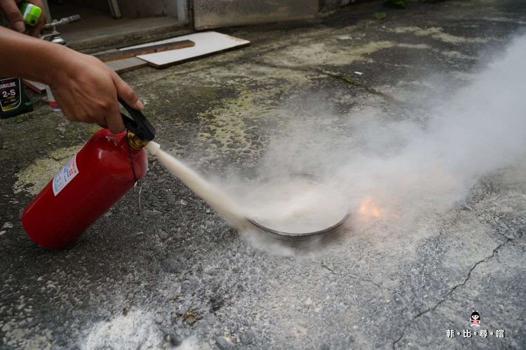 嘉遠牌ABC環保泡沫滅火器 環保無毒不含致癌物 預防火災最佳選擇! @兔貝比的菲比尋嚐 嘉遠牌ABC環保泡沫滅火器 環保無毒不含致癌物 預防火災最佳選擇! @兔貝比的菲比尋嚐