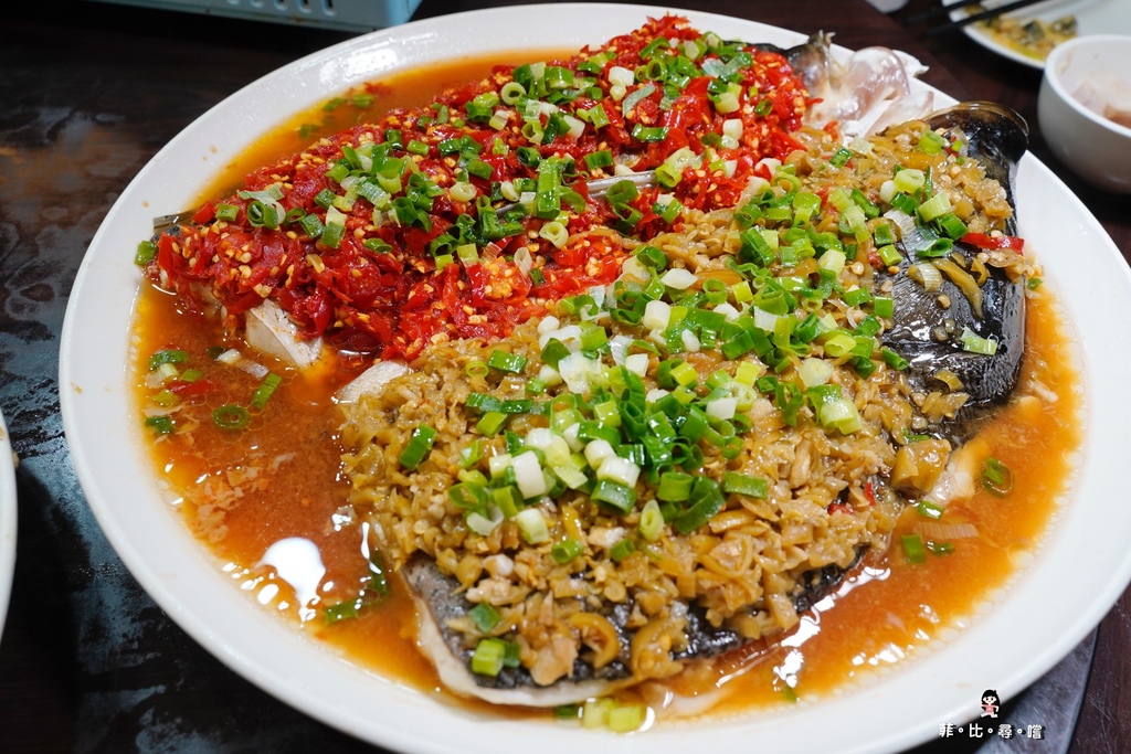 永春葉師傅瀟湘園忠孝本店 招牌雙色狗屁剁椒魚頭、古早味鯧魚米粉、孜然豬肋排 正宗湖南菜道地夠味!信義永春美食推薦 @兔貝比的菲比尋嚐 永春葉師傅瀟湘園忠孝本店 招牌雙色狗屁剁椒魚頭、古早味鯧魚米粉、孜然豬肋排 正宗湖南菜道地夠味!信義永春美食推薦 @兔貝比的菲比尋嚐