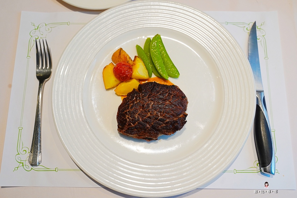 雅室牛排 仁愛圓環店 經典老字號牛排館 台北最高CP值商業午餐 鮮嫩多汁的爐烤肋眼心牛排太正點! @兔貝比的菲比尋嚐 雅室牛排 仁愛圓環店 經典老字號牛排館 台北最高CP值商業午餐 鮮嫩多汁的爐烤肋眼心牛排太正點! @兔貝比的菲比尋嚐