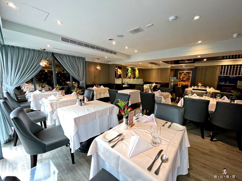 雅室牛排 仁愛圓環店 經典老字號牛排館 台北最高CP值商業午餐 鮮嫩多汁的爐烤肋眼心牛排太正點! @兔貝比的菲比尋嚐 雅室牛排 仁愛圓環店 經典老字號牛排館 台北最高CP值商業午餐 鮮嫩多汁的爐烤肋眼心牛排太正點! @兔貝比的菲比尋嚐