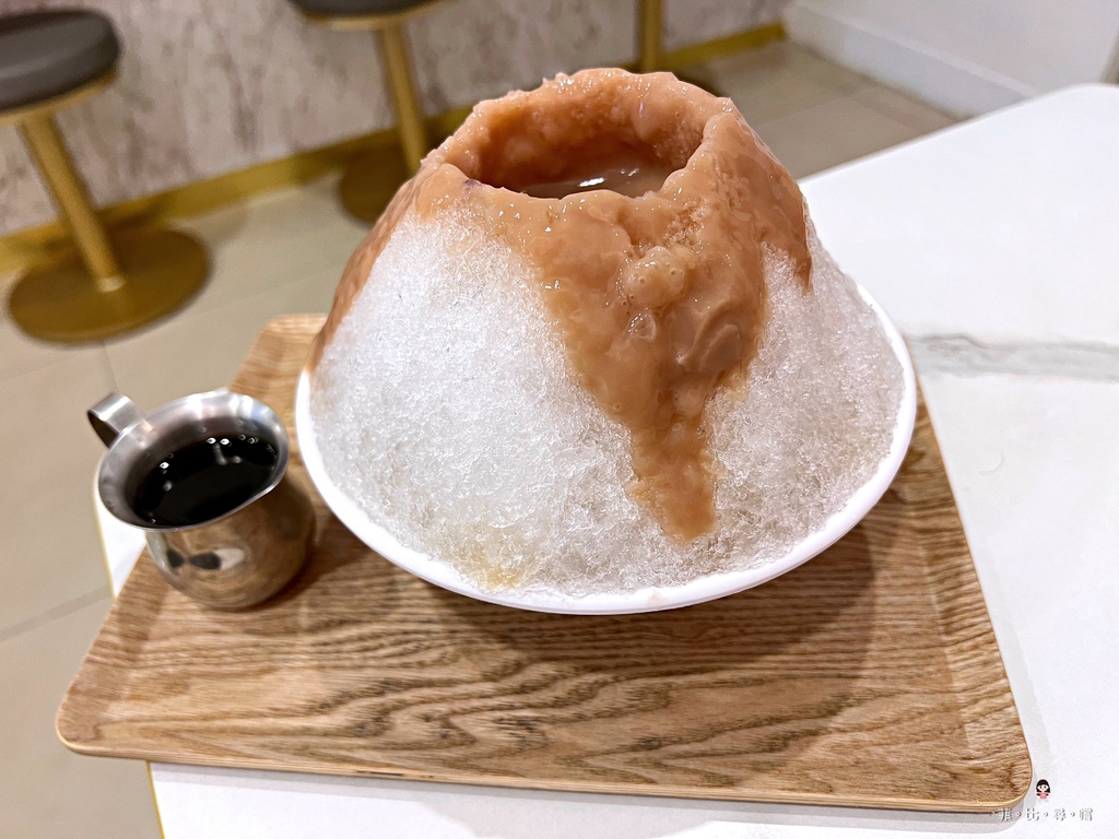 何家甜品鋪公館汀洲店 IG版上紅翻天的人氣冰店 網美視覺系雪花冰必點! @兔貝比的菲比尋嚐 何家甜品鋪公館汀洲店 IG版上紅翻天的人氣冰店 網美視覺系雪花冰必點! @兔貝比的菲比尋嚐