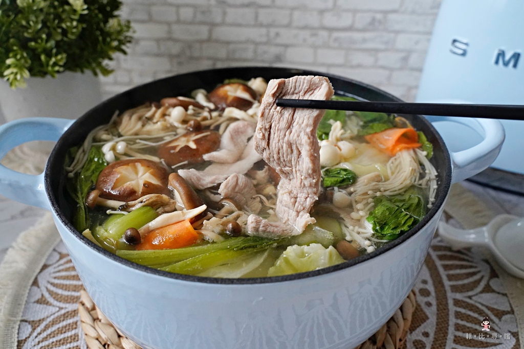 中秋月圓人團圓 雨天備案在家吃鍋 美美花畑鍋要配安心食材 家樂福優質肉品推薦! @兔貝比的菲比尋嚐 中秋月圓人團圓 雨天備案在家吃鍋 美美花畑鍋要配安心食材 家樂福優質肉品推薦! @兔貝比的菲比尋嚐