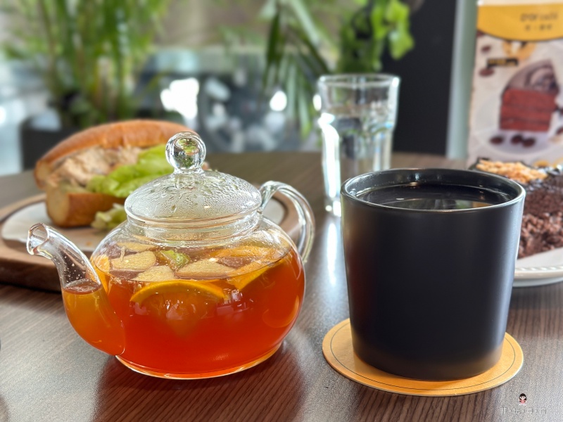 D&rsquo;or caf&rsquo;e 兜咖啡 新北最浪漫森林系不限時咖啡廳 在都市裡也能享受森林浴～ @兔貝比的菲比尋嚐