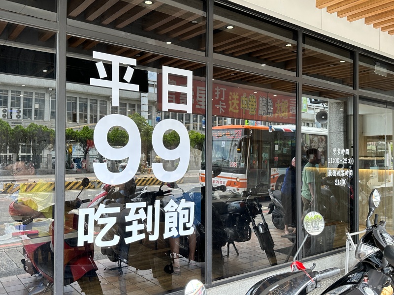 德堡牛排 新莊中正店 100%原肉排餐230元起 平日自助吧只要99元 還不收服務費！ @兔貝比的菲比尋嚐