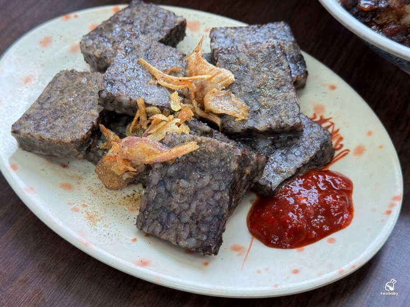 環南米苔目 滷肉飯、燙青菜只要30元 黑白切50元 超佛心的銅板美食！ @兔貝比的菲比尋嚐