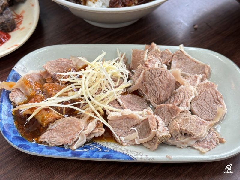 環南米苔目 滷肉飯、燙青菜只要30元 黑白切50元 超佛心的銅板美食! @兔貝比的菲比尋嚐 環南米苔目 滷肉飯、燙青菜只要30元 黑白切50元 超佛心的銅板美食! @兔貝比的菲比尋嚐