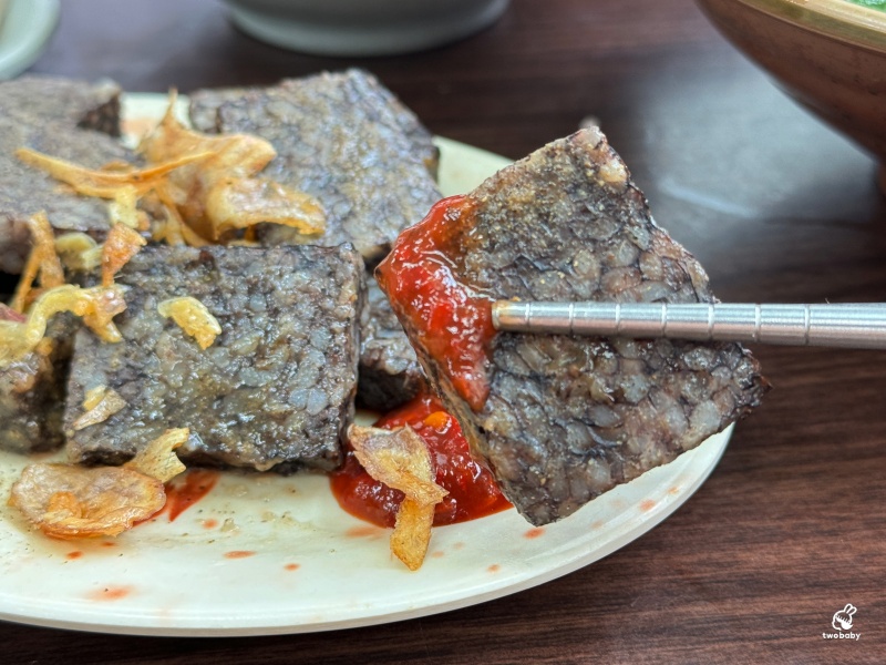 環南米苔目 滷肉飯、燙青菜只要30元 黑白切50元 超佛心的銅板美食！ @兔貝比的菲比尋嚐