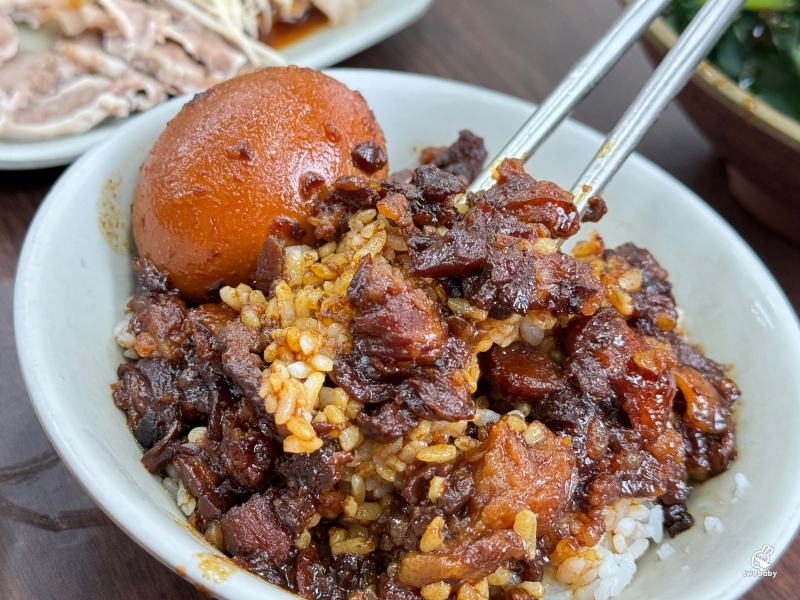 環南米苔目 滷肉飯、燙青菜只要30元 黑白切50元 超佛心的銅板美食! @兔貝比的菲比尋嚐 環南米苔目 滷肉飯、燙青菜只要30元 黑白切50元 超佛心的銅板美食! @兔貝比的菲比尋嚐