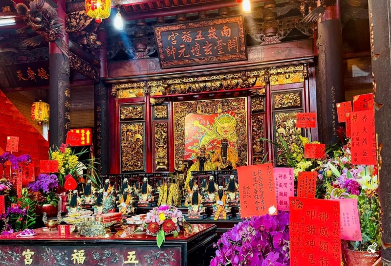 全台最古老的財神爺廟 南崁五福宮 國家3級古蹟 開臺玄壇元帥 鎮廟之寶求財超靈驗! @兔貝比的菲比尋嚐 全台最古老的財神爺廟 南崁五福宮 國家3級古蹟 開臺玄壇元帥 鎮廟之寶求財超靈驗! @兔貝比的菲比尋嚐