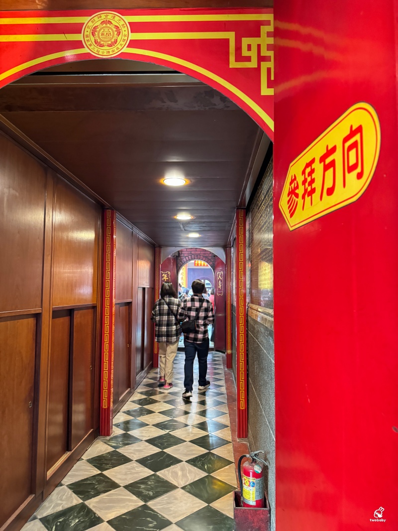 全台最古老的財神爺廟 南崁五福宮 國家3級古蹟 開臺玄壇元帥 鎮廟之寶求財超靈驗! @兔貝比的菲比尋嚐 全台最古老的財神爺廟 南崁五福宮 國家3級古蹟 開臺玄壇元帥 鎮廟之寶求財超靈驗! @兔貝比的菲比尋嚐
