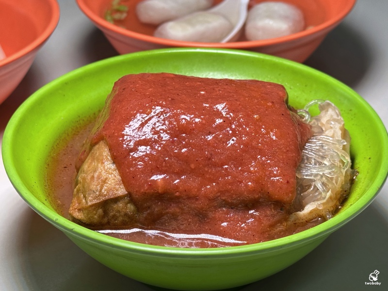 淡水文化阿給 內行的都知道點周杰倫套餐 阿給、魚丸湯、肉包一次滿足！ @兔貝比的菲比尋嚐