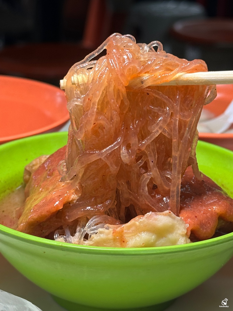 淡水文化阿給 內行的都知道點周杰倫套餐 阿給、魚丸湯、肉包一次滿足！ @兔貝比的菲比尋嚐