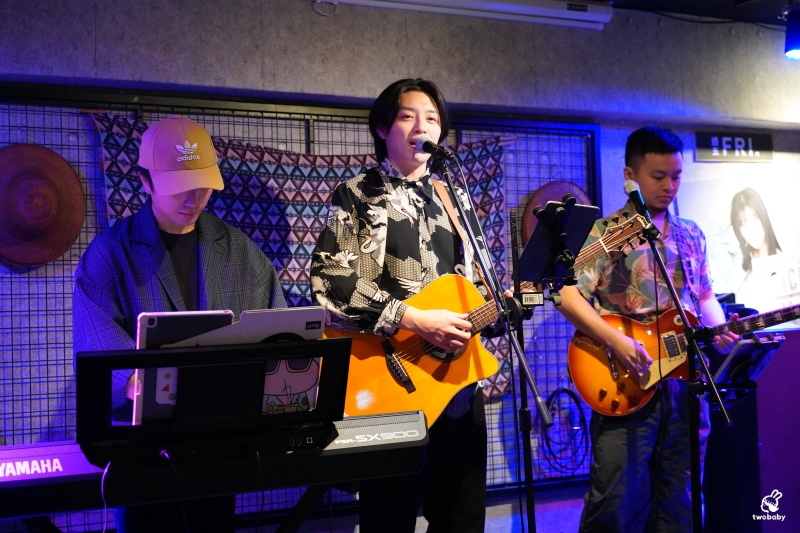 炭炙郎TANJIROU 串燒X啜飲 大口吃肉大口喝酒還有駐唱歌手LIVE演唱 暗光鳥最愛深夜食堂! @兔貝比的菲比尋嚐 炭炙郎TANJIROU 串燒X啜飲 大口吃肉大口喝酒還有駐唱歌手LIVE演唱 暗光鳥最愛深夜食堂! @兔貝比的菲比尋嚐