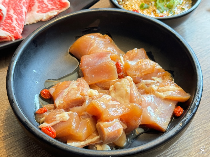 新馬辣經典麻辣鍋昆明店 798元就有和牛吃到飽 哈根達斯16種口味 實現冰淇淋自由啦!壽星限定加碼美國神仙牛吃到飽 @兔貝比的菲比尋嚐 新馬辣經典麻辣鍋昆明店 798元就有和牛吃到飽 哈根達斯16種口味 實現冰淇淋自由啦!壽星限定加碼美國神仙牛吃到飽 @兔貝比的菲比尋嚐