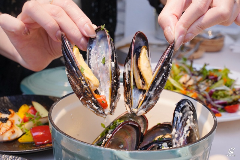 She’ll Oyster bar 敘 空運活體生蠔新鮮平價CP值破表 超狂生蠔塔想吃不用飛廣島 搭捷運就吃得到囉! @兔貝比的菲比尋嚐 She’ll Oyster bar 敘 空運活體生蠔新鮮平價CP值破表 超狂生蠔塔想吃不用飛廣島 搭捷運就吃得到囉! @兔貝比的菲比尋嚐