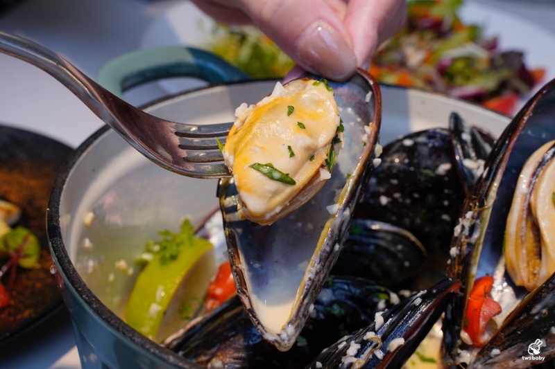 She’ll Oyster bar 敘 空運活體生蠔新鮮平價CP值破表 超狂生蠔塔想吃不用飛廣島 搭捷運就吃得到囉! @兔貝比的菲比尋嚐 She’ll Oyster bar 敘 空運活體生蠔新鮮平價CP值破表 超狂生蠔塔想吃不用飛廣島 搭捷運就吃得到囉! @兔貝比的菲比尋嚐