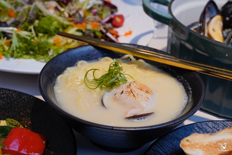 She&rsquo;ll Oyster bar 敘 空運活體生蠔新鮮平價CP值破表 超狂生蠔塔想吃不用飛廣島 搭捷運就吃得到囉！ @兔貝比的菲比尋嚐