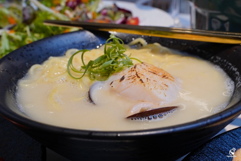 She&rsquo;ll Oyster bar 敘 空運活體生蠔新鮮平價CP值破表 超狂生蠔塔想吃不用飛廣島 搭捷運就吃得到囉！ @兔貝比的菲比尋嚐