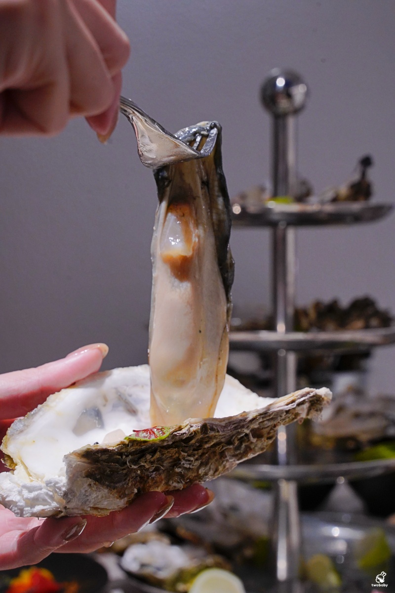 She&rsquo;ll Oyster bar 敘 空運活體生蠔新鮮平價CP值破表 超狂生蠔塔想吃不用飛廣島 搭捷運就吃得到囉！ @兔貝比的菲比尋嚐