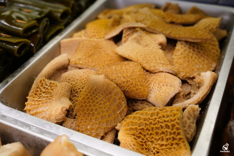 九添福牛肉麵館 2023台北牛肉麵節銅牌獎 紅燒牛肉麵量多肉大塊超滿足 還有牛肉燥飯也很推！ @兔貝比的菲比尋嚐