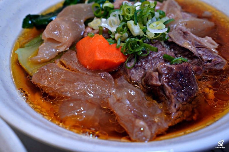 九添福牛肉麵館 2023台北牛肉麵節銅牌獎 紅燒牛肉麵量多肉大塊超滿足 還有牛肉燥飯也很推! @兔貝比的菲比尋嚐 九添福牛肉麵館 2023台北牛肉麵節銅牌獎 紅燒牛肉麵量多肉大塊超滿足 還有牛肉燥飯也很推! @兔貝比的菲比尋嚐