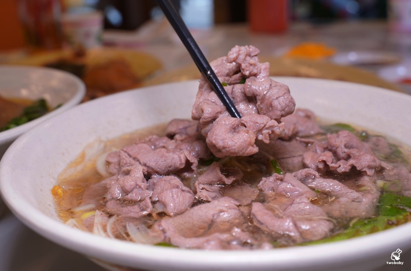 九添福牛肉麵館 2023台北牛肉麵節銅牌獎 紅燒牛肉麵量多肉大塊超滿足 還有牛肉燥飯也很推! @兔貝比的菲比尋嚐 九添福牛肉麵館 2023台北牛肉麵節銅牌獎 紅燒牛肉麵量多肉大塊超滿足 還有牛肉燥飯也很推! @兔貝比的菲比尋嚐