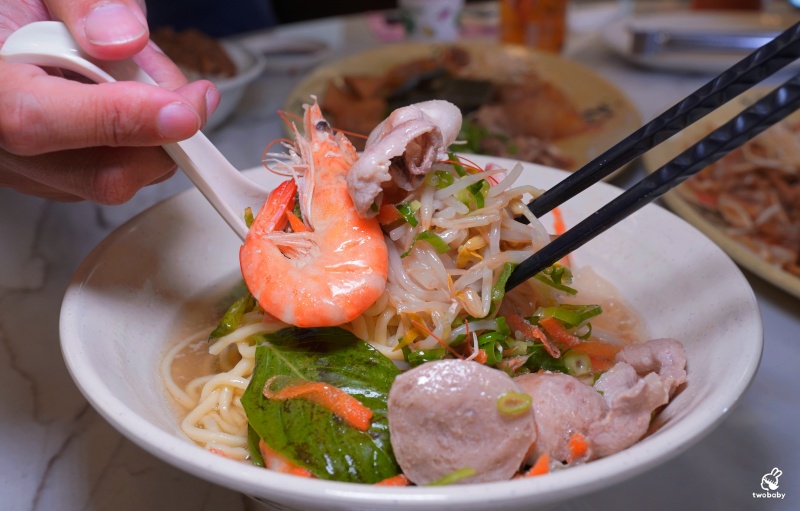 九添福牛肉麵館 2023台北牛肉麵節銅牌獎 紅燒牛肉麵量多肉大塊超滿足 還有牛肉燥飯也很推! @兔貝比的菲比尋嚐 九添福牛肉麵館 2023台北牛肉麵節銅牌獎 紅燒牛肉麵量多肉大塊超滿足 還有牛肉燥飯也很推! @兔貝比的菲比尋嚐