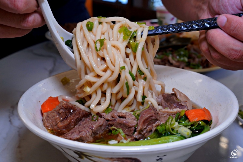 九添福牛肉麵館 2023台北牛肉麵節銅牌獎 紅燒牛肉麵量多肉大塊超滿足 還有牛肉燥飯也很推! @兔貝比的菲比尋嚐 九添福牛肉麵館 2023台北牛肉麵節銅牌獎 紅燒牛肉麵量多肉大塊超滿足 還有牛肉燥飯也很推! @兔貝比的菲比尋嚐