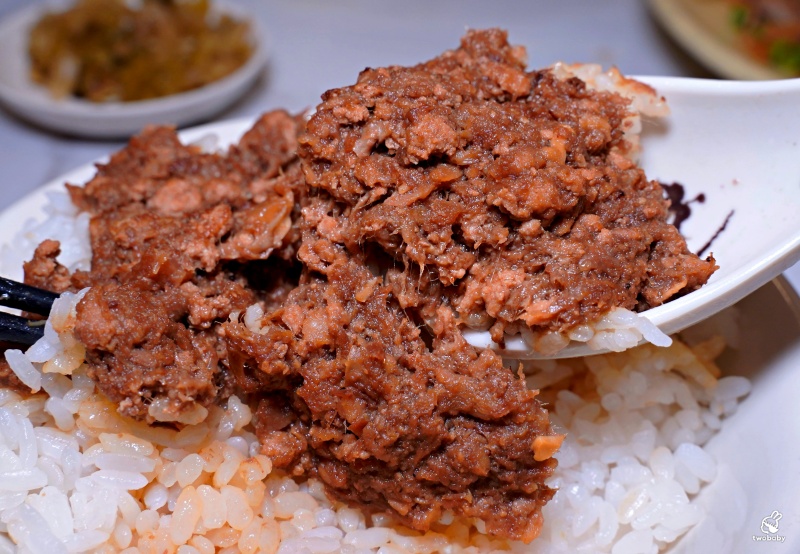 九添福牛肉麵館 2023台北牛肉麵節銅牌獎 紅燒牛肉麵量多肉大塊超滿足 還有牛肉燥飯也很推! @兔貝比的菲比尋嚐 九添福牛肉麵館 2023台北牛肉麵節銅牌獎 紅燒牛肉麵量多肉大塊超滿足 還有牛肉燥飯也很推! @兔貝比的菲比尋嚐