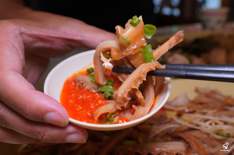九添福牛肉麵館 2023台北牛肉麵節銅牌獎 紅燒牛肉麵量多肉大塊超滿足 還有牛肉燥飯也很推! @兔貝比的菲比尋嚐 九添福牛肉麵館 2023台北牛肉麵節銅牌獎 紅燒牛肉麵量多肉大塊超滿足 還有牛肉燥飯也很推! @兔貝比的菲比尋嚐
