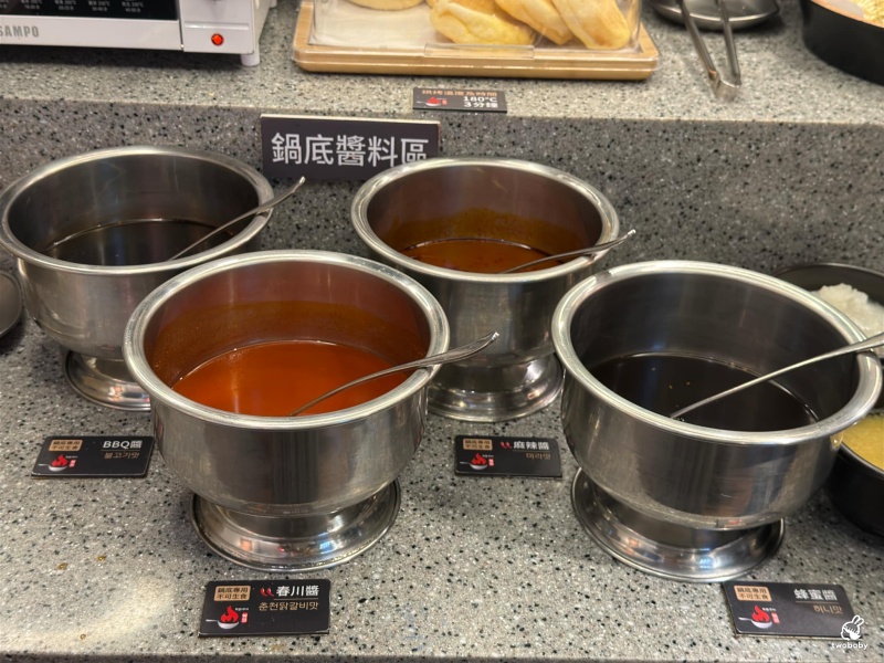 甩鍋雞韓式炒雞吃到飽西門店 歡慶周年只要399元 不分平假日可享8種炒雞和韓式經典料理吃到飽！ @兔貝比的菲比尋嚐