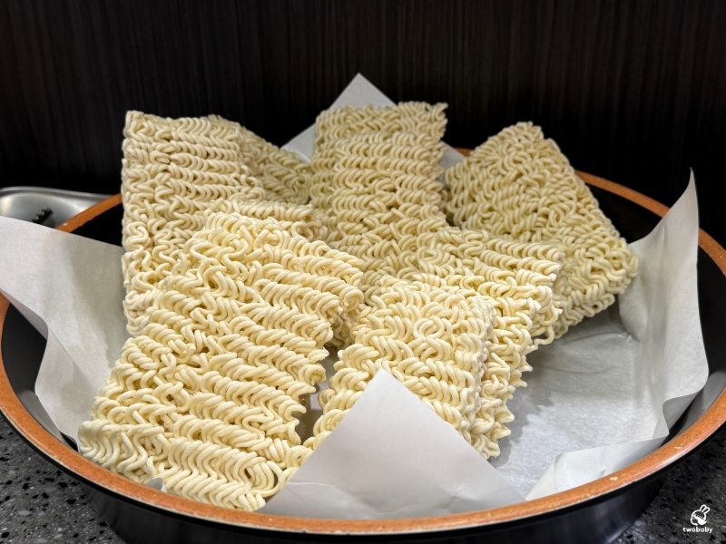 甩鍋雞韓式炒雞吃到飽西門店 歡慶周年只要399元 不分平假日可享8種炒雞和韓式經典料理吃到飽！ @兔貝比的菲比尋嚐