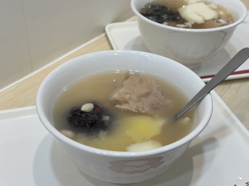 全香豆花甜品專家 純手工無添加 在地30年的傳統好滋味 招牌燒麻糬必點！ @兔貝比的菲比尋嚐