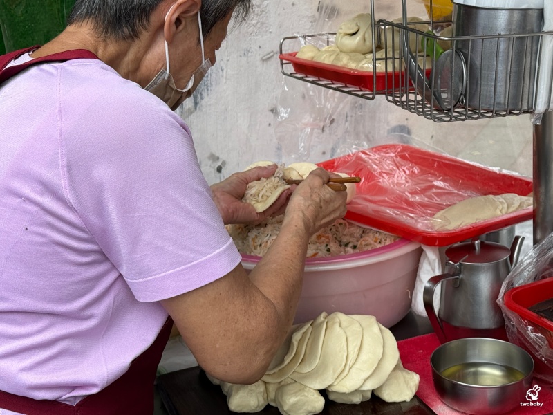 古亭佳味蘿蔔絲餅豆沙餅 熱賣40年銅板小吃 一開店就大排長龍！ @兔貝比的菲比尋嚐