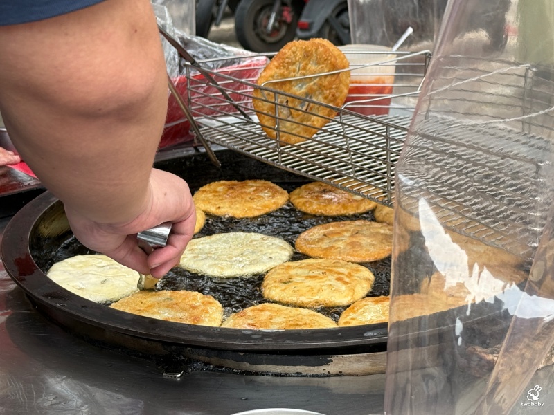 古亭佳味蘿蔔絲餅豆沙餅 熱賣40年銅板小吃 一開店就大排長龍！ @兔貝比的菲比尋嚐