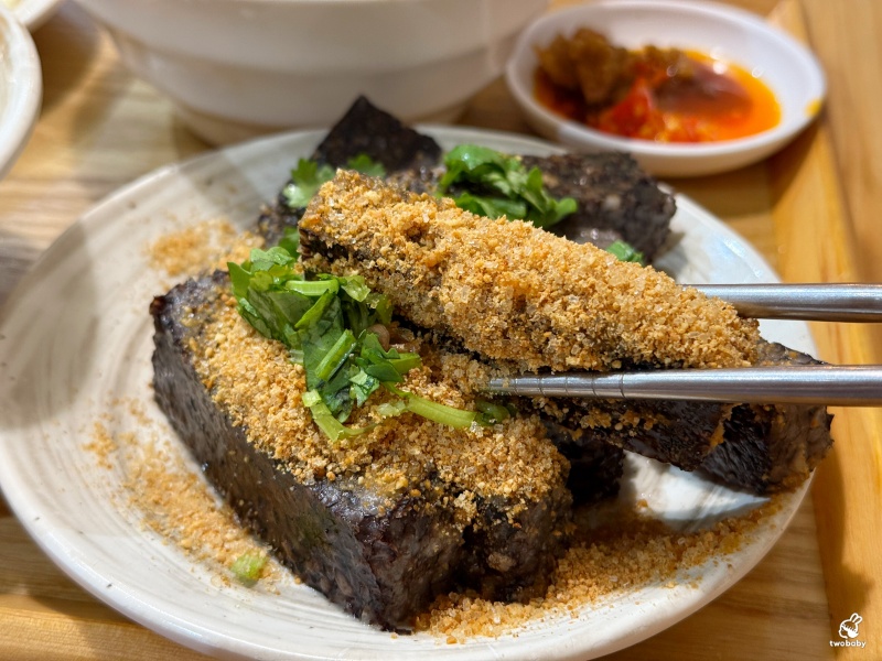 呈信鵝肉 台北平價好吃鵝肉飯 單人套餐200元有找 有湯、有半熟蛋和小菜 CP值超高! @兔貝比的菲比尋嚐 呈信鵝肉 台北平價好吃鵝肉飯 單人套餐200元有找 有湯、有半熟蛋和小菜 CP值超高! @兔貝比的菲比尋嚐
