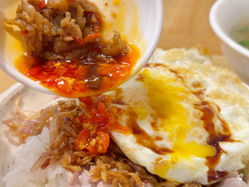 呈信鵝肉 台北平價好吃鵝肉飯 單人套餐200元有找 有湯、有半熟蛋和小菜 CP值超高! @兔貝比的菲比尋嚐 呈信鵝肉 台北平價好吃鵝肉飯 單人套餐200元有找 有湯、有半熟蛋和小菜 CP值超高! @兔貝比的菲比尋嚐