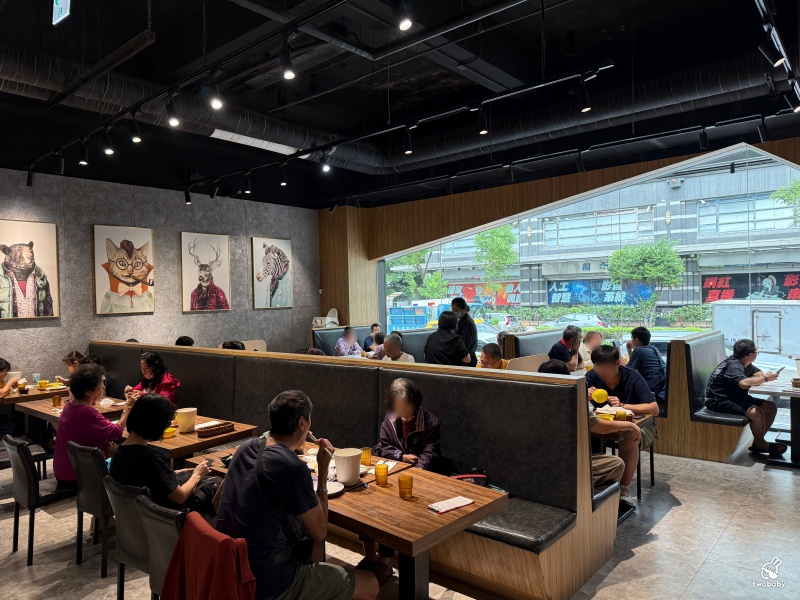佔地200坪 我家牛排中和店 80種沙拉吧自助無限只要360元!記得網路訂位才不用排到天荒地老! @兔貝比的菲比尋嚐 佔地200坪 我家牛排中和店 80種沙拉吧自助無限只要360元!記得網路訂位才不用排到天荒地老! @兔貝比的菲比尋嚐