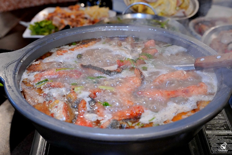 萬里古早風味甕仔雞 金黃脆皮甕仔雞肉嫩多汁一吃就愛上 二訪單點菜色推薦! @兔貝比的菲比尋嚐 萬里古早風味甕仔雞 金黃脆皮甕仔雞肉嫩多汁一吃就愛上 二訪單點菜色推薦! @兔貝比的菲比尋嚐