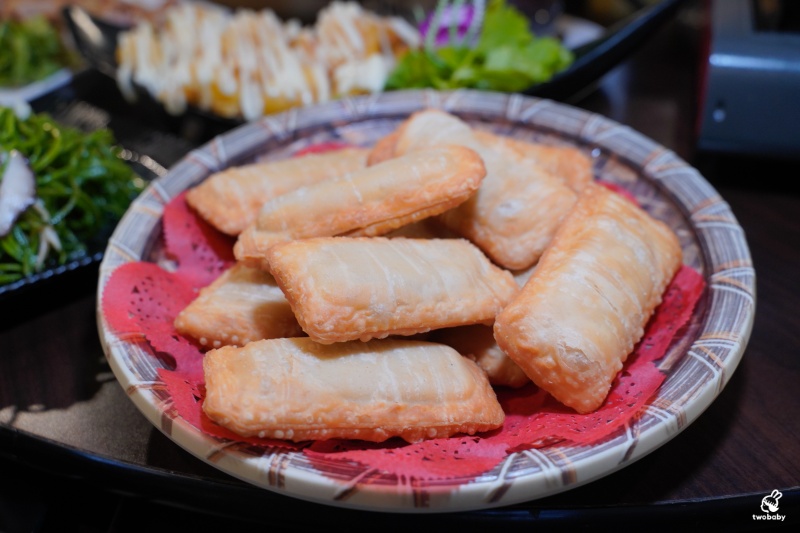 萬里古早風味甕仔雞 金黃脆皮甕仔雞肉嫩多汁一吃就愛上 二訪單點菜色推薦！ @兔貝比的菲比尋嚐