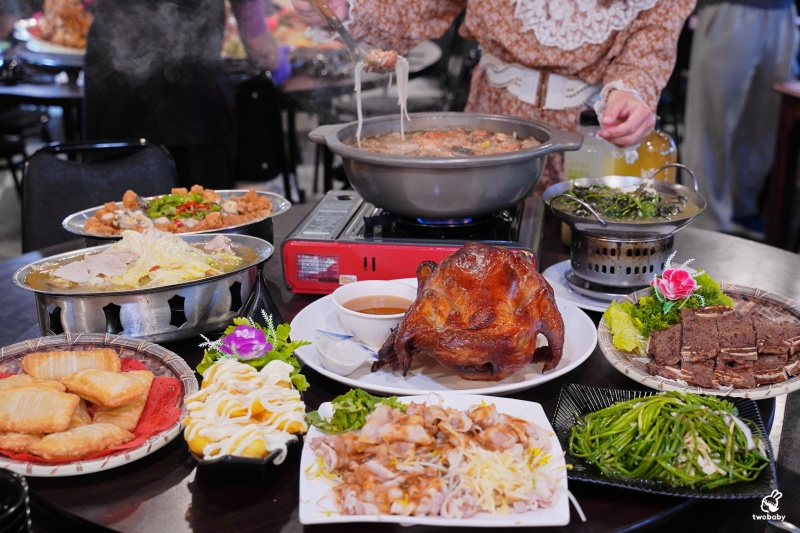 萬里古早風味甕仔雞 金黃脆皮甕仔雞肉嫩多汁一吃就愛上 二訪單點菜色推薦！ @兔貝比的菲比尋嚐