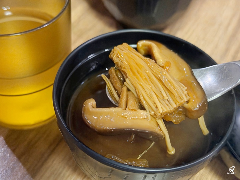 勝利洋食 超厚炸菲力牛排松露三明治 肉甜多汁鹹香美味 推薦必點! @兔貝比的菲比尋嚐 勝利洋食 超厚炸菲力牛排松露三明治 肉甜多汁鹹香美味 推薦必點! @兔貝比的菲比尋嚐