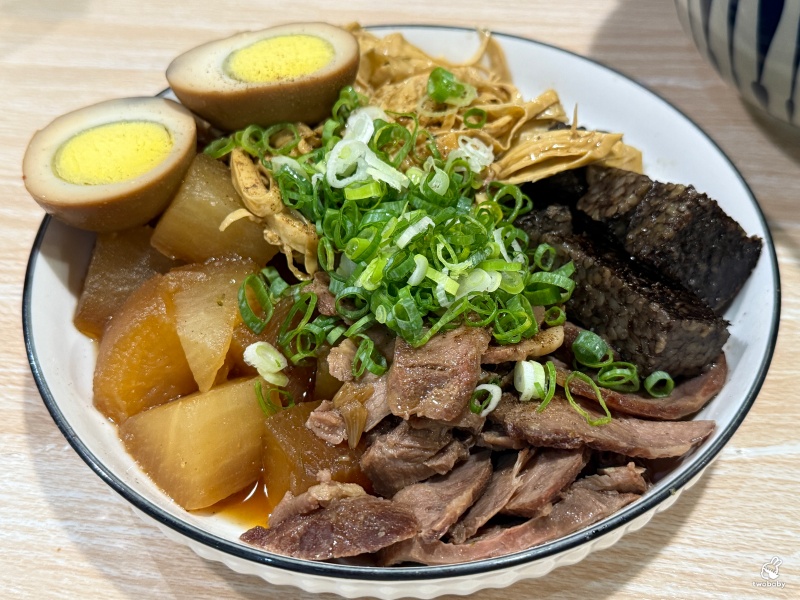 今日子涼面 文青風日系小店 必點招牌麻醬涼麵 大推被涼麵耽誤的熱切滷味！ @兔貝比的菲比尋嚐