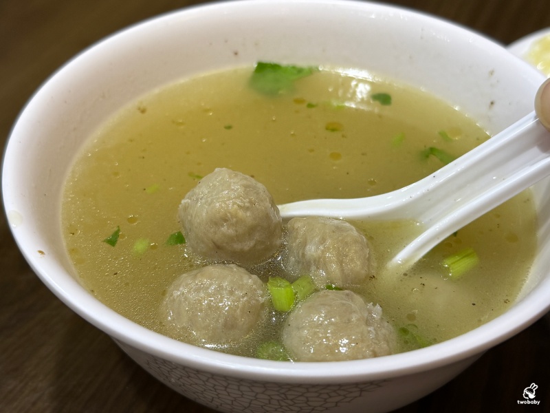 廟口鴨香飯 城隍廟超過30年必吃的在地人氣美食 鴨肉飯搭半熟蛋更是一絕! @兔貝比的菲比尋嚐 廟口鴨香飯 城隍廟超過30年必吃的在地人氣美食 鴨肉飯搭半熟蛋更是一絕! @兔貝比的菲比尋嚐
