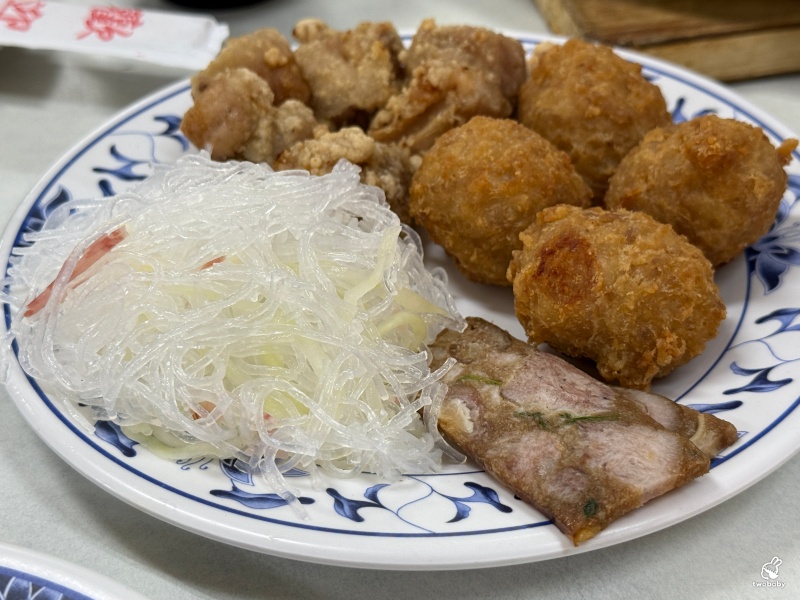 台電勵進酸菜白肉鍋 60年老字號的酸菜白肉鍋 600元吃到飽 還免收服務費! @兔貝比的菲比尋嚐 台電勵進酸菜白肉鍋 60年老字號的酸菜白肉鍋 600元吃到飽 還免收服務費! @兔貝比的菲比尋嚐