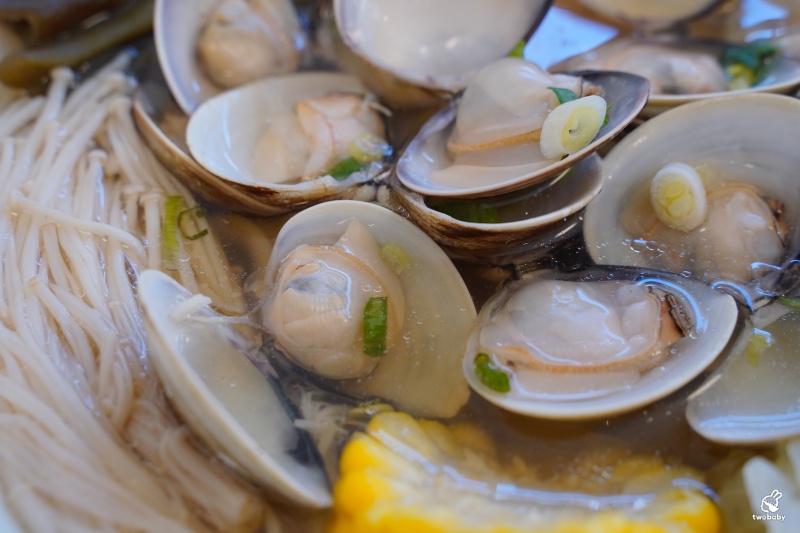 撈月麵館 手工麵疙瘩專賣 海港直送新鮮味美 還有麻奶、南洋叻沙湯頭超正點！ @兔貝比的菲比尋嚐