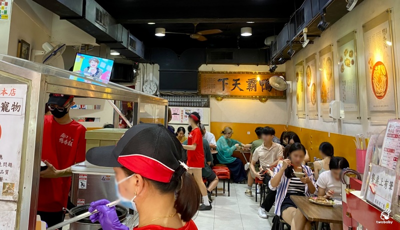廟口鴨香飯 城隍廟超過30年必吃的在地人氣美食 鴨肉飯搭半熟蛋更是一絕! @兔貝比的菲比尋嚐 廟口鴨香飯 城隍廟超過30年必吃的在地人氣美食 鴨肉飯搭半熟蛋更是一絕! @兔貝比的菲比尋嚐