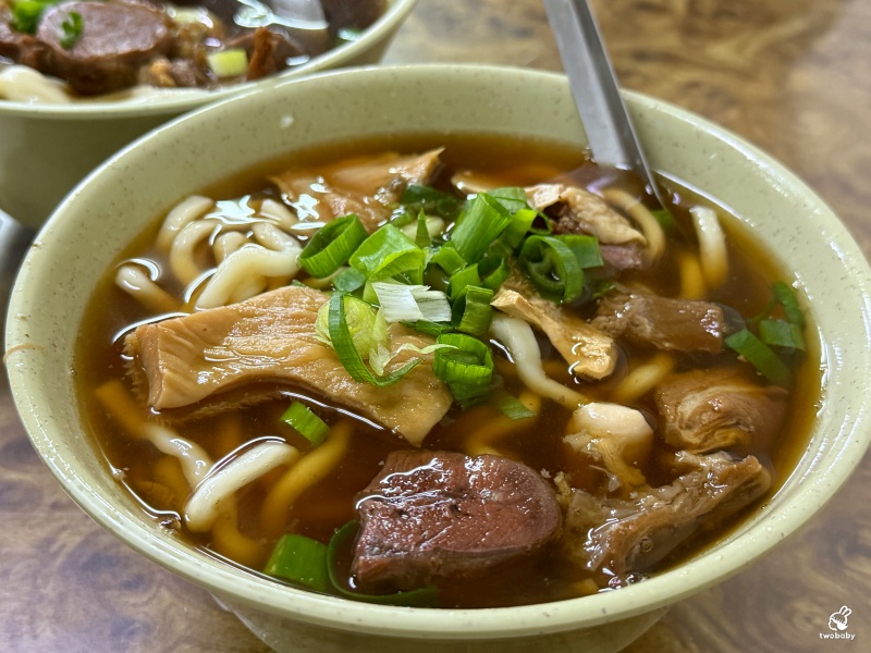 富宏牛肉麵 24小時營業 內用免費加湯加麵飲料喝到飽 @兔貝比的菲比尋嚐